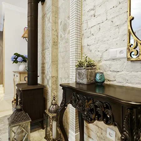Silent Center Boutique Apt. +free Parking Apartment *